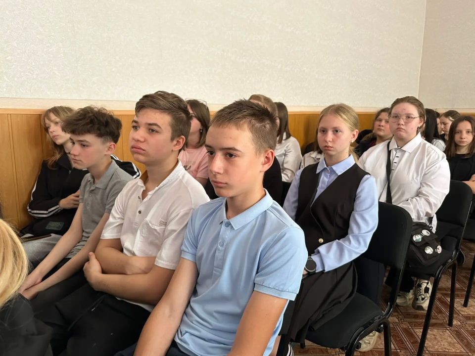 Перевальская молодежь активно включилась в профилактические мероприятия, организованные отделом молодежи Администрации Перевальского муниципального округа Перевальская молодежь активно включилась в профилактические мероприятия, организованные отделом молодежи Администрации Перевальского муниципального округа