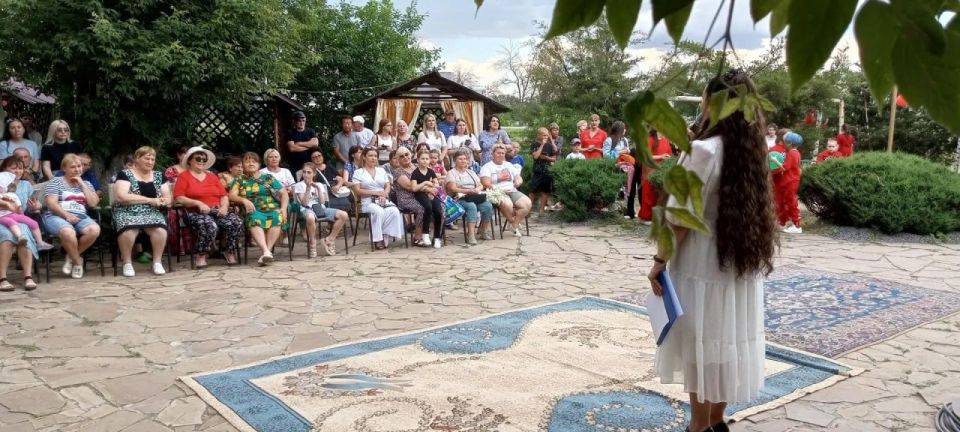 Творческая программа Молодогвардейского Двора культуры продолжается Творческая программа Молодогвардейского Двора культуры продолжается