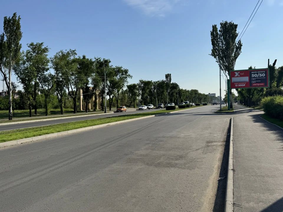В Луганске продолжается масштабное обновление улицы Буденного В Луганске продолжается масштабное обновление улицы Буденного