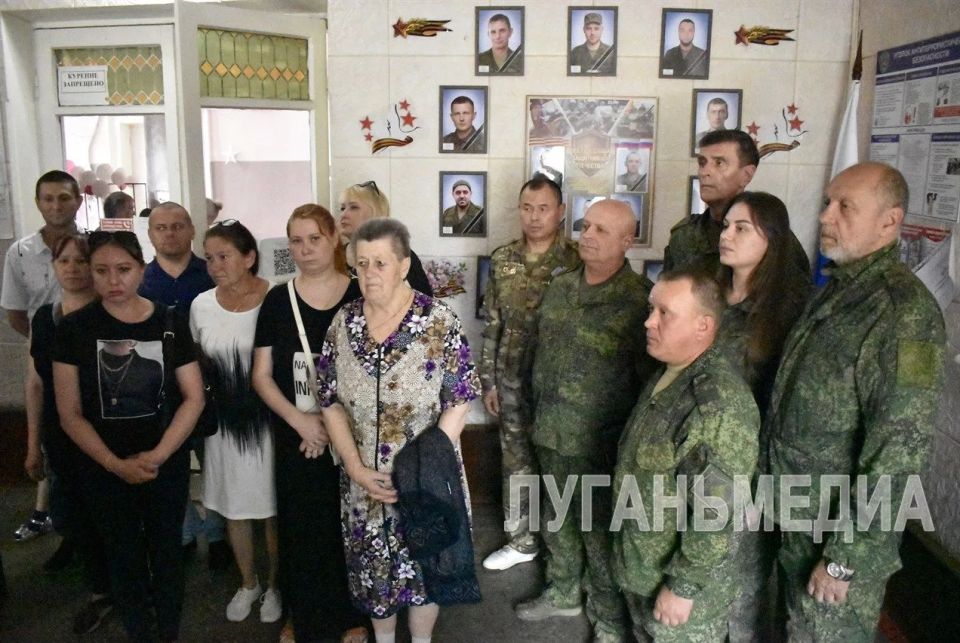 В Южной Ломоватке открыт уголок памяти, посвященный погибшим участникам спецоперации В Южной Ломоватке открыт уголок памяти, посвященный погибшим участникам спецоперации