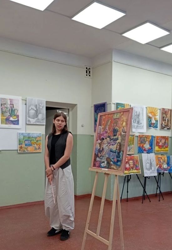 Творческий триумф юных талантов: в Алчевске состоялась защита дипломных работ выпускниками детской художественной школы Творческий триумф юных талантов: в Алчевске состоялась защита дипломных работ выпускниками детской художественной школы