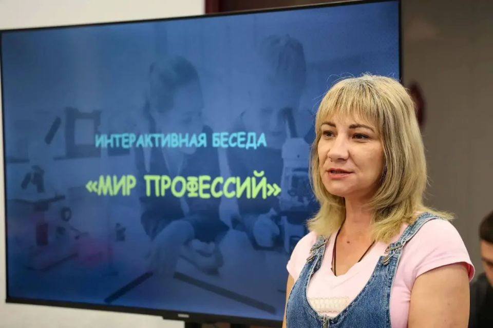 Луганские полицейские приняли участие в учебно-практическом проекте «Лето возможностей – шаг вперёд» Луганские полицейские приняли участие в учебно-практическом проекте «Лето возможностей – шаг вперёд»