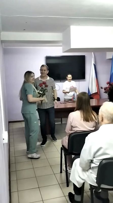 Вручение грамот и праздничный концерт в преддверии праздника Вручение грамот и праздничный концерт в преддверии праздника