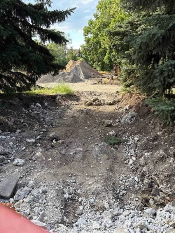 Совсем скоро Луганск пополниться еще одним современным и красивым общественным пространством Совсем скоро Луганск пополниться еще одним современным и красивым общественным пространством