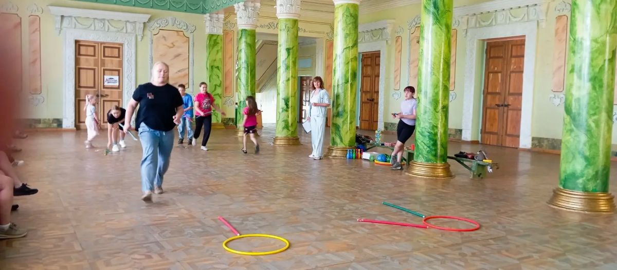 «Семейные старты»: Веселье, спорт и командный дух в ДК им. Горького «Семейные старты»: Веселье, спорт и командный дух в ДК им. Горького