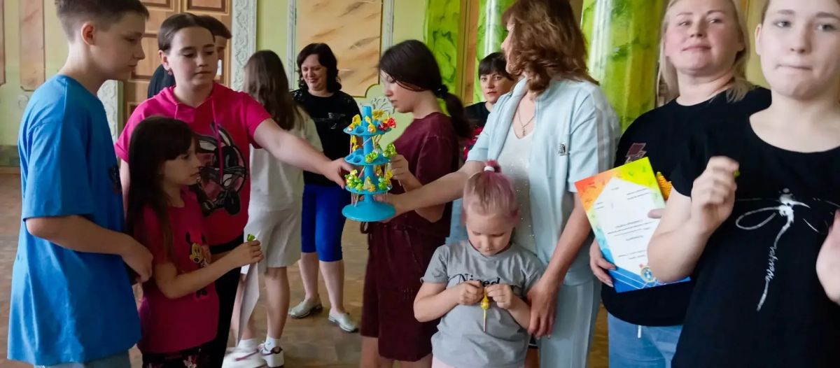 «Семейные старты»: Веселье, спорт и командный дух в ДК им. Горького «Семейные старты»: Веселье, спорт и командный дух в ДК им. Горького