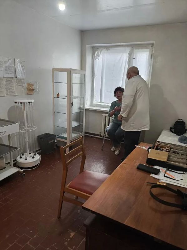Специалисты Новопсковской ЦРМБ осмотрели жителей с.Каменка Специалисты Новопсковской ЦРМБ осмотрели жителей с.Каменка