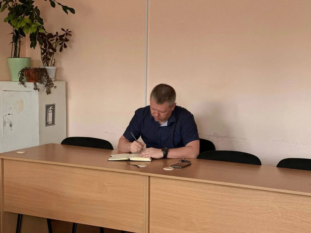 Андрей Рубанцов: СЕГОДНЯ ПОРУЧИЛ ПРОВЕСТИ ЛИЧНЫЙ ПРИЁМ ГРАЖДАН СВОЕМУ ПЕРВОМУ ЗАМЕСТИТЕЛЮ ТАТЬЯНЕ ХРИПАЧЁВОЙ Андрей Рубанцов: СЕГОДНЯ ПОРУЧИЛ ПРОВЕСТИ ЛИЧНЫЙ ПРИЁМ ГРАЖДАН СВОЕМУ ПЕРВОМУ ЗАМЕСТИТЕЛЮ ТАТЬЯНЕ ХРИПАЧЁВОЙ
