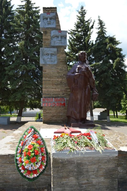 22 июня – День памяти и скорби: россияне склоняют головы перед подвигом предков 22 июня – День памяти и скорби: россияне склоняют головы перед подвигом предков