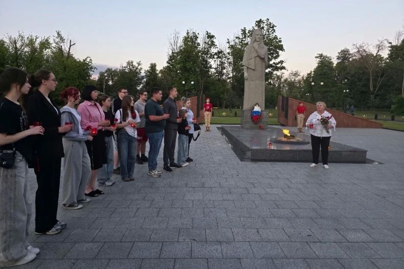 Свердловчане приняли участие в акции «Свеча памяти»