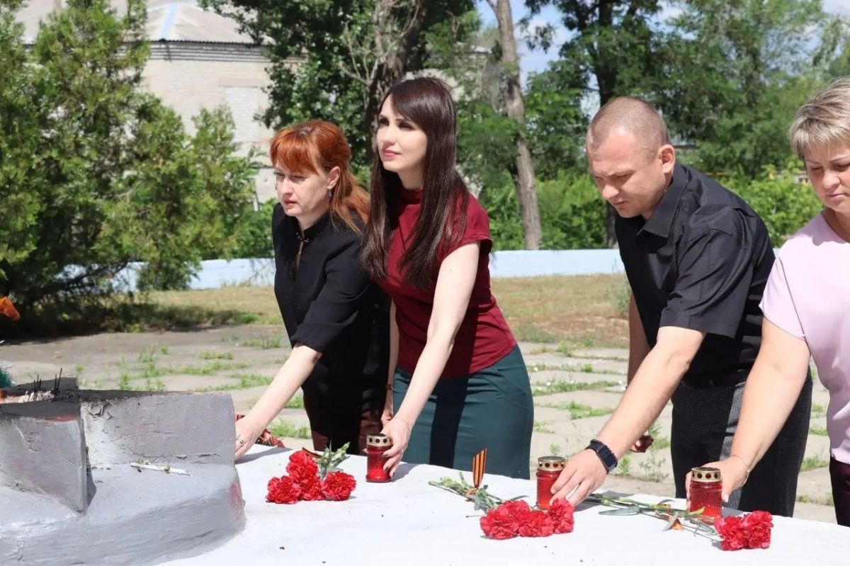 В День памяти и скорби северодонецкие единороссы почтили подвиг Героев у Вечного огня