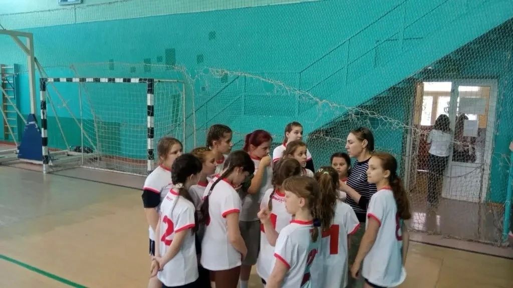 Волейболистки Лутугинской спортшколы завоевали бронзу на турнире в Донецке Волейболистки Лутугинской спортшколы завоевали бронзу на турнире в Донецке