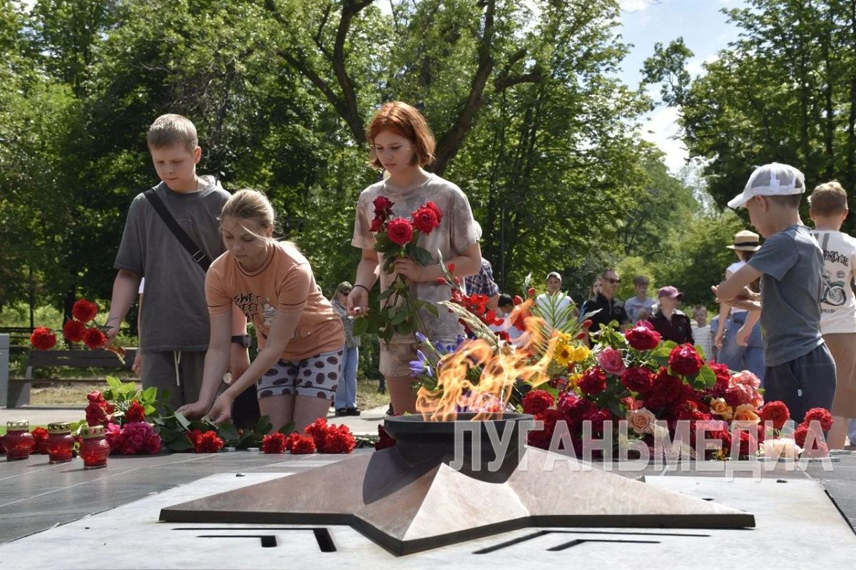В День памяти и скорби краснолучане вспоминают начало Великой Отечественной войны