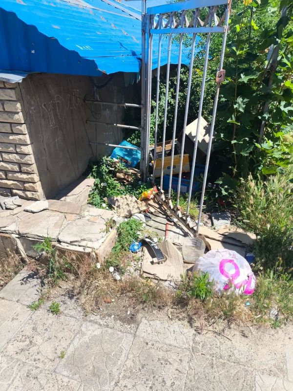 В Луганске продолжаются мероприятия по благоустройству В Луганске продолжаются мероприятия по благоустройству