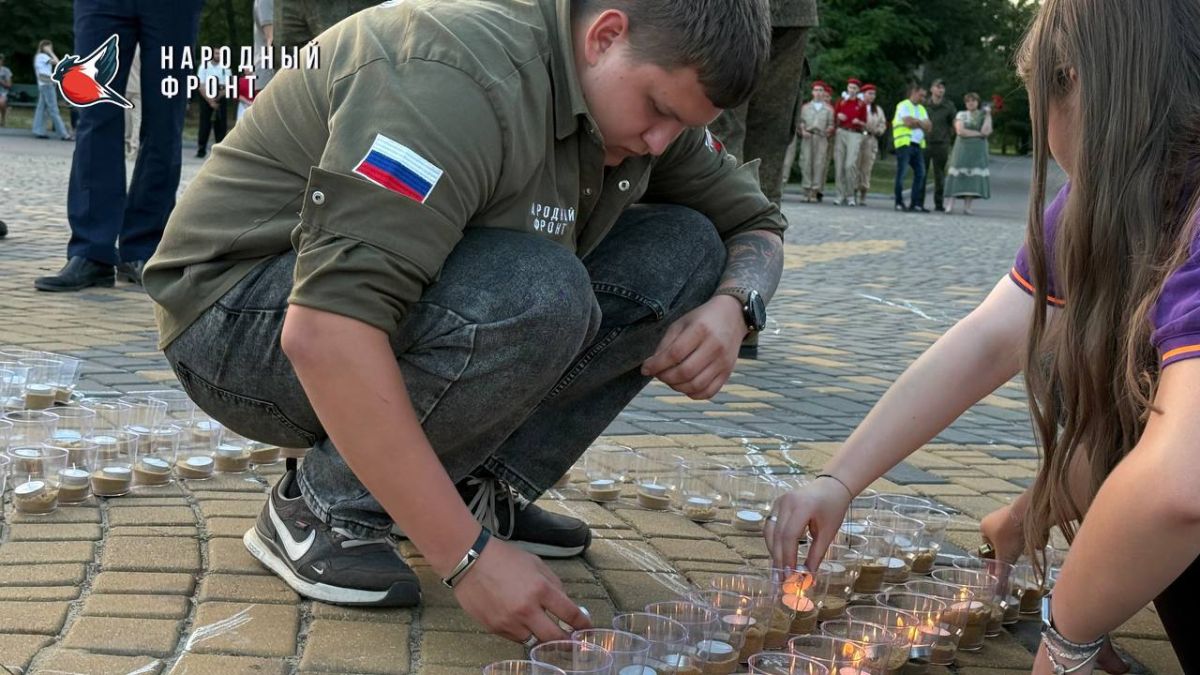 Молодёжка НФ ЛНР присоединилась к международной мемориальной акции «Огненные картины войны»! Молодёжка НФ ЛНР присоединилась к международной мемориальной акции «Огненные картины войны»!
