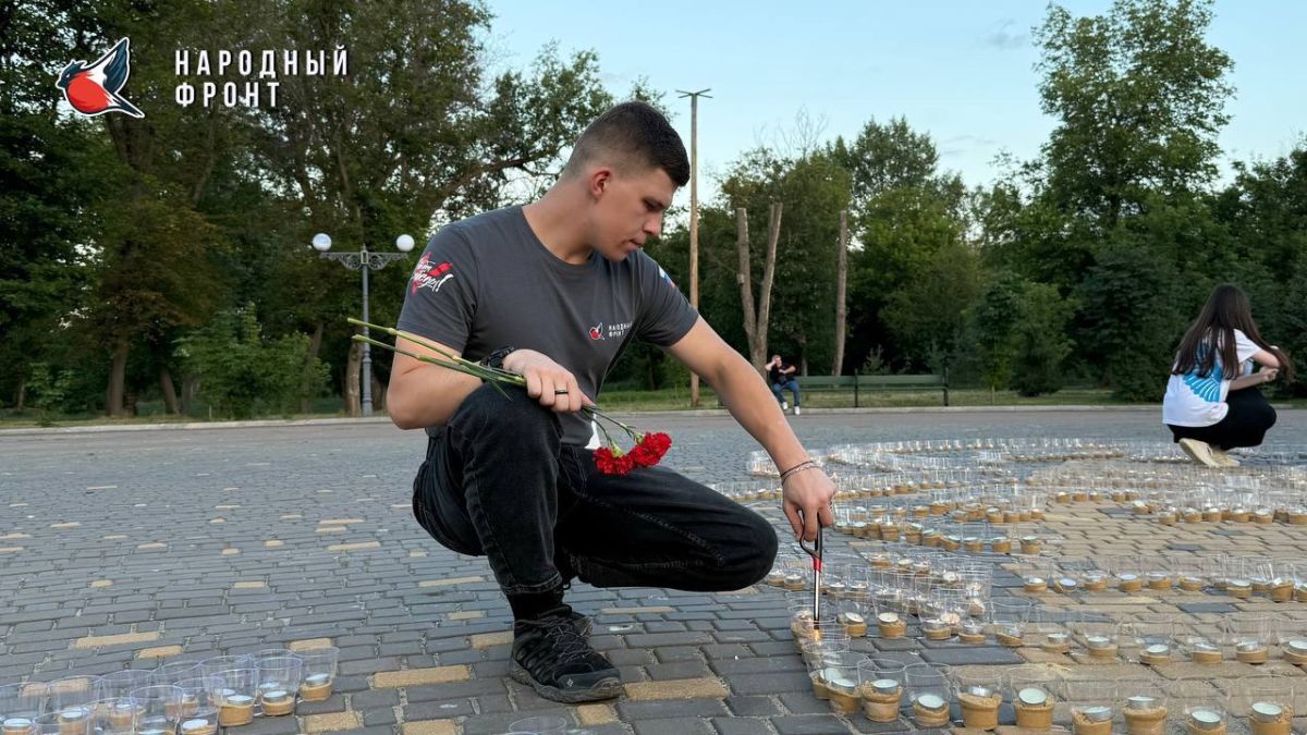 Молодёжка НФ ЛНР присоединилась к международной мемориальной акции «Огненные картины войны»! Молодёжка НФ ЛНР присоединилась к международной мемориальной акции «Огненные картины войны»!