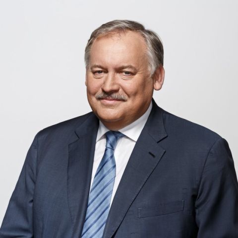 Константин Затулин: продолжение. А что касается повода: почему это сейчас предпринимается? Да просто потому, что как раз замаячила перспектива окончания военных действий