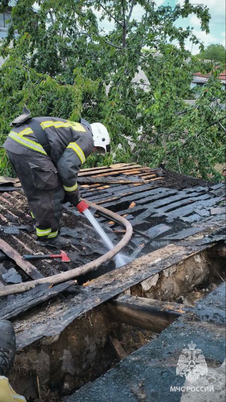 В Луганске в оперативные сроки ликвидирован пожар в частном секторе В Луганске в оперативные сроки ликвидирован пожар в частном секторе