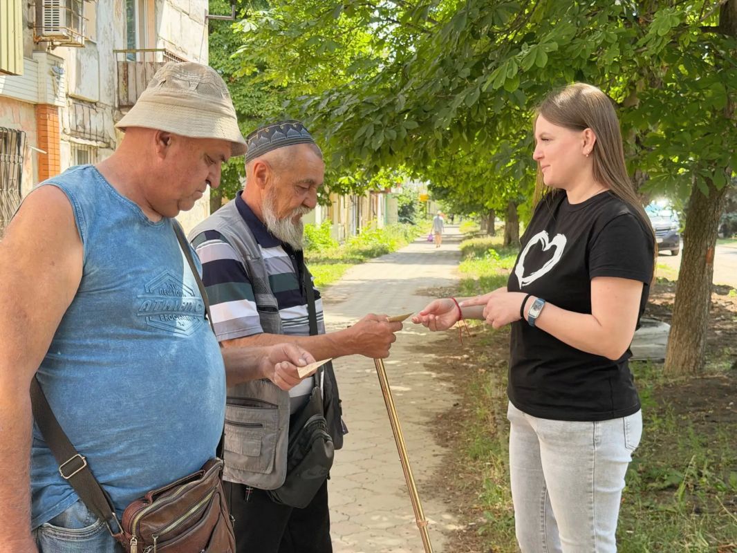 В День памяти и скорби сотрудники Централизованной библиотечной системы города Первомайска провели традиционную акцию «Треугольники победы» В День памяти и скорби сотрудники Централизованной библиотечной системы города Первомайска провели традиционную акцию «Треугольники победы»