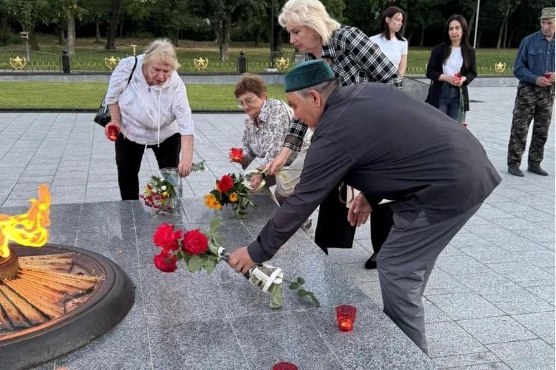 Свердловчане приняли участие в акции «Свеча памяти» Свердловчане приняли участие в акции «Свеча памяти»