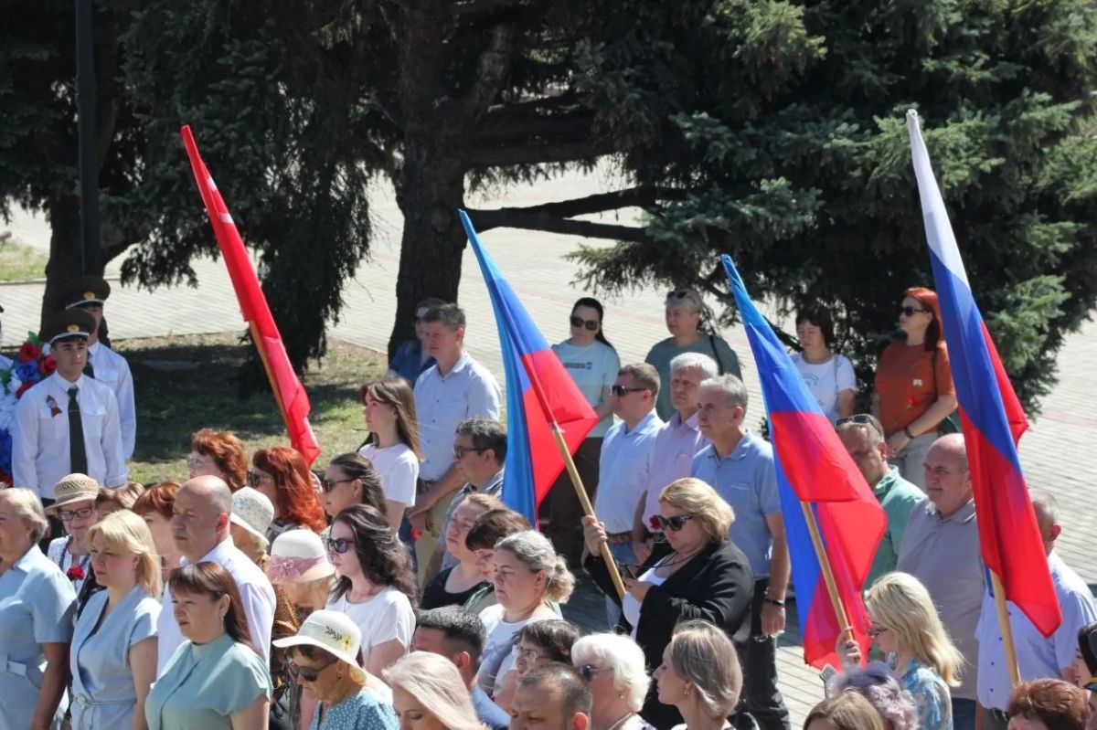 Память, объединяющая поколения Память, объединяющая поколения