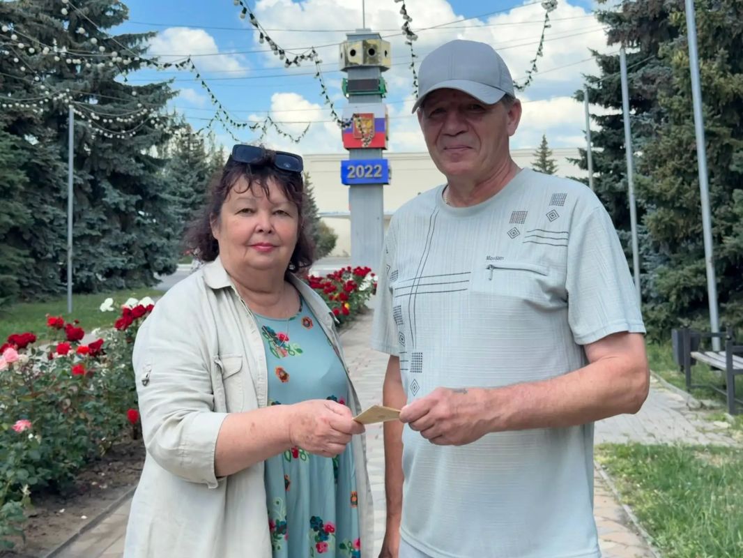 В День памяти и скорби сотрудники Централизованной библиотечной системы города Первомайска провели традиционную акцию «Треугольники победы» В День памяти и скорби сотрудники Централизованной библиотечной системы города Первомайска провели традиционную акцию «Треугольники победы»