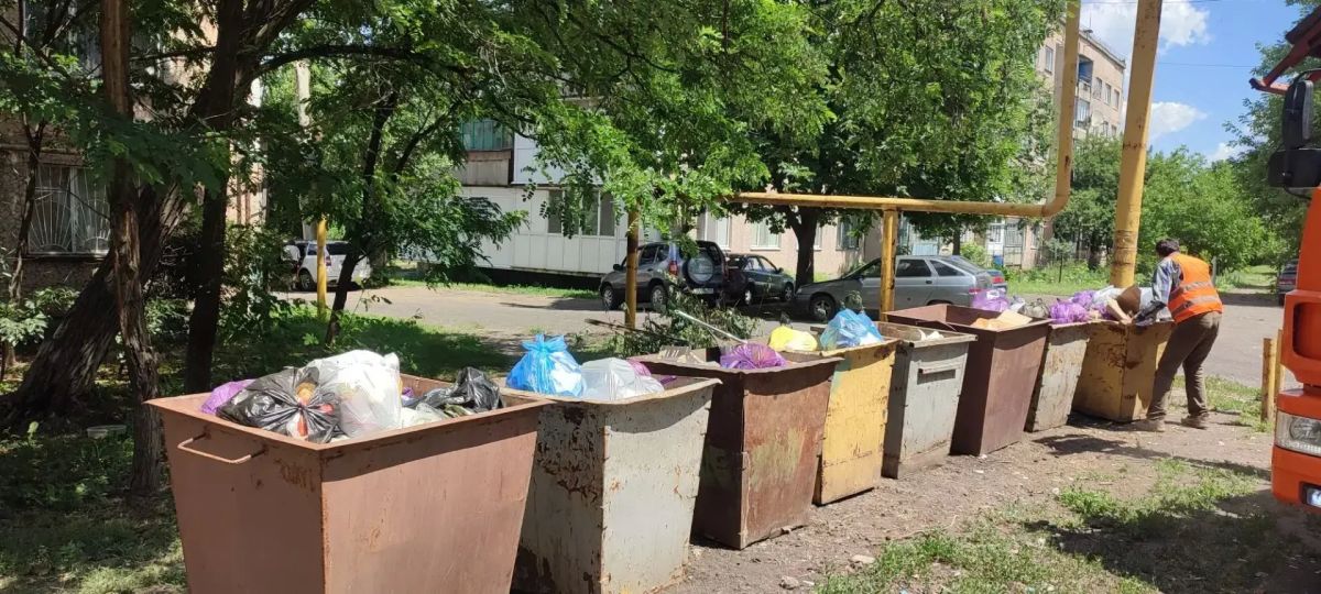 В пгт Ясеновский осуществлен вывоз отходов с контейнерных площадок В пгт Ясеновский осуществлен вывоз отходов с контейнерных площадок