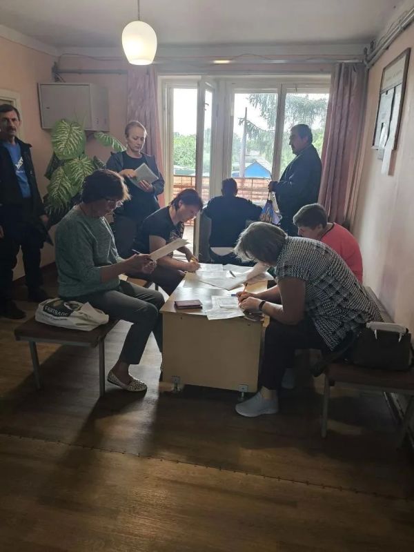 Специалисты Новопсковской ЦРМБ осмотрели жителей с.Каменка Специалисты Новопсковской ЦРМБ осмотрели жителей с.Каменка