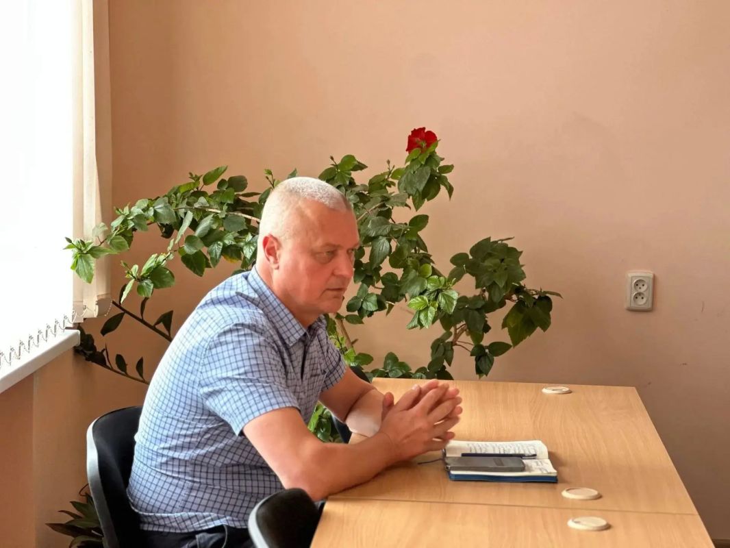 Андрей Рубанцов: СЕГОДНЯ ПОРУЧИЛ ПРОВЕСТИ ЛИЧНЫЙ ПРИЁМ ГРАЖДАН СВОЕМУ ПЕРВОМУ ЗАМЕСТИТЕЛЮ ТАТЬЯНЕ ХРИПАЧЁВОЙ Андрей Рубанцов: СЕГОДНЯ ПОРУЧИЛ ПРОВЕСТИ ЛИЧНЫЙ ПРИЁМ ГРАЖДАН СВОЕМУ ПЕРВОМУ ЗАМЕСТИТЕЛЮ ТАТЬЯНЕ ХРИПАЧЁВОЙ
