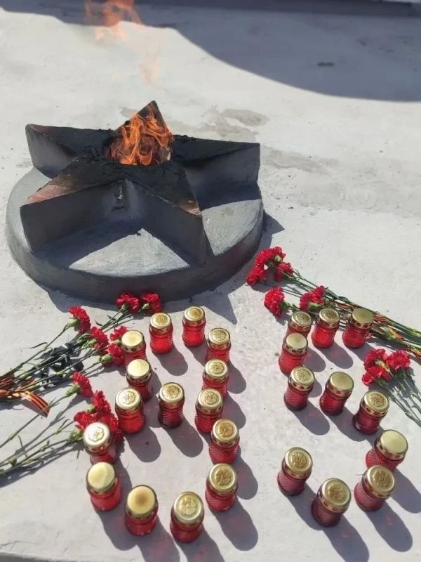День памяти и скорби 22 июня –трагическая дата в истории нашей страны, в истории нашего народа День памяти и скорби 22 июня –трагическая дата в истории нашей страны, в истории нашего народа