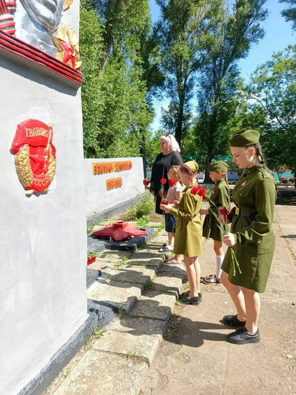 В каждом населенном пункте Белокуракинского округа почтили память тех, кто отдал свои жизни за свободу и независимость Родины в годы ВОВ В каждом населенном пункте Белокуракинского округа почтили память тех, кто отдал свои жизни за свободу и независимость Родины в годы ВОВ