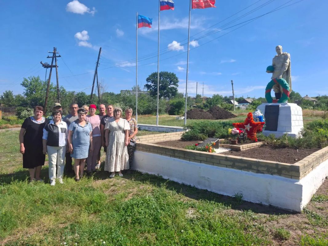 22 июня в пгт Городище у Братской могилы Советских воинов прошёл митинг «Наша победа, кровью добыта!», посвященный Дню памяти и скорби начала Великой Отечественной войны 22 июня в пгт Городище у Братской могилы Советских воинов прошёл митинг «Наша победа, кровью добыта!», посвященный Дню памяти и скорби начала Великой Отечественной войны