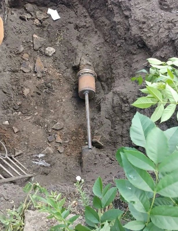 В Красном Луче ежедневно устраняют аварии на сетях водоснабжения В Красном Луче ежедневно устраняют аварии на сетях водоснабжения