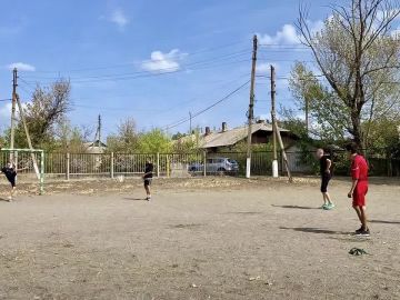 Обучающиеся ГБОУ ЛНР "Краснолучская школа № 3" за здоровый образ жизни!