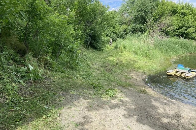 В рамках Всероссийской акции «Вода России» в Червонопартизанске привели в порядок берег городского пруда В рамках Всероссийской акции «Вода России» в Червонопартизанске привели в порядок берег городского пруда