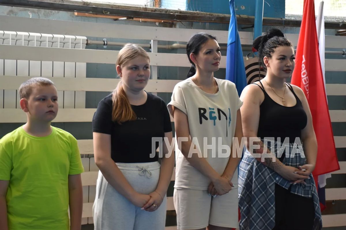 В Краснолучской школе № 29 прошел муниципальный этап Всероссийской игры «Семейная зарница» В Краснолучской школе № 29 прошел муниципальный этап Всероссийской игры «Семейная зарница»