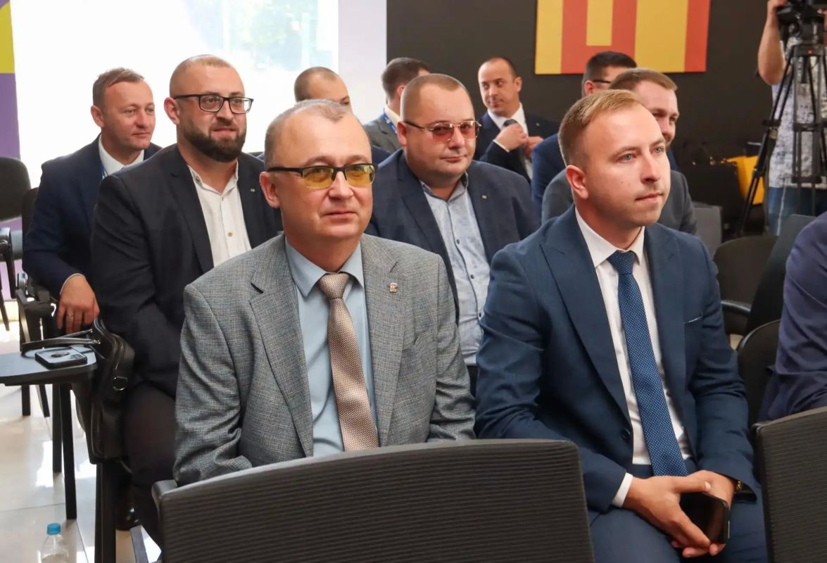 Леонид Пасечник: кадровый проект «Герои Луганщины» успешно завершен Леонид Пасечник: кадровый проект «Герои Луганщины» успешно завершен