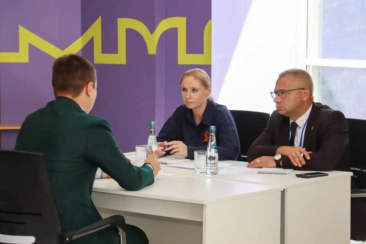 Финалисты проекта «Герои Луганщины» сдали экзамен и защитили выпускные работы Финалисты проекта «Герои Луганщины» сдали экзамен и защитили выпускные работы
