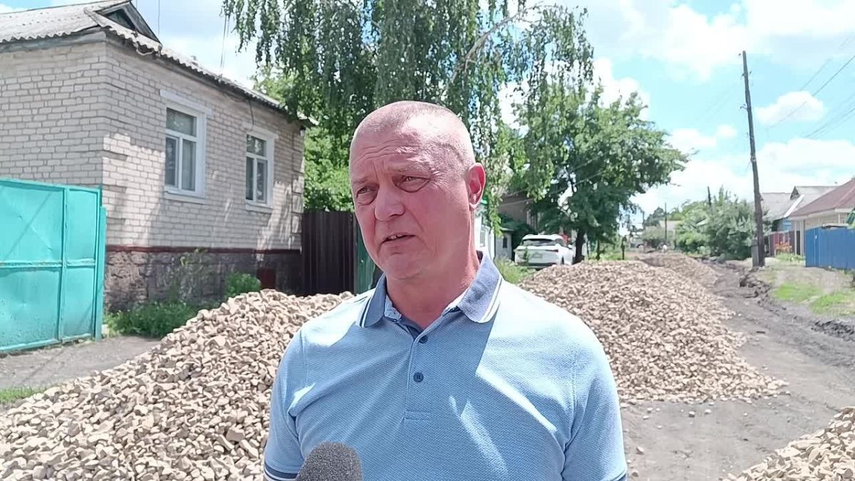 В городе продолжается обновление дорожной инфраструктуры Подрядной организацией «Дорснаб» ведется текущий ремонт дорог по улицам Краснознаменная, Горького и Капанелли. Работы идут по современным стандартам, и каждая стадия...