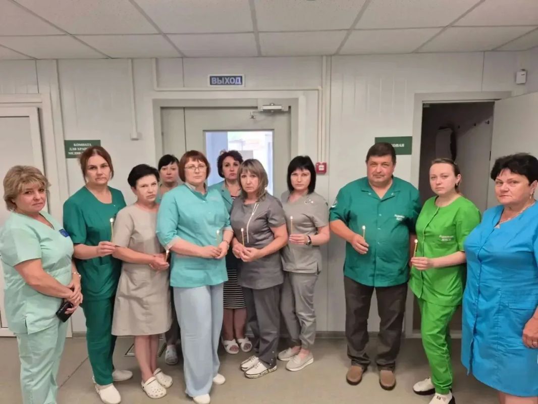 Коллектив ГБУЗ «Славяносербская ЦРБ» ЛНР присоединился к общенациональной минуте молчания, чтобы почтить память павших в годы Великой Отечественной войны Коллектив ГБУЗ «Славяносербская ЦРБ» ЛНР присоединился к общенациональной минуте молчания, чтобы почтить память павших в годы Великой Отечественной войны