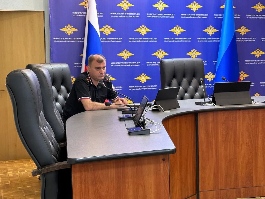 Сотрудники Управления по работе с личным составом провели единый день государственно-правового информирования Сотрудники Управления по работе с личным составом провели единый день государственно-правового информирования