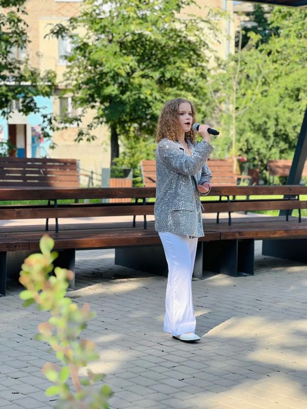 Образцовый вокальный ансамбль «Оазис» принял участие в памятных мероприятиях Образцовый вокальный ансамбль «Оазис» принял участие в памятных мероприятиях
