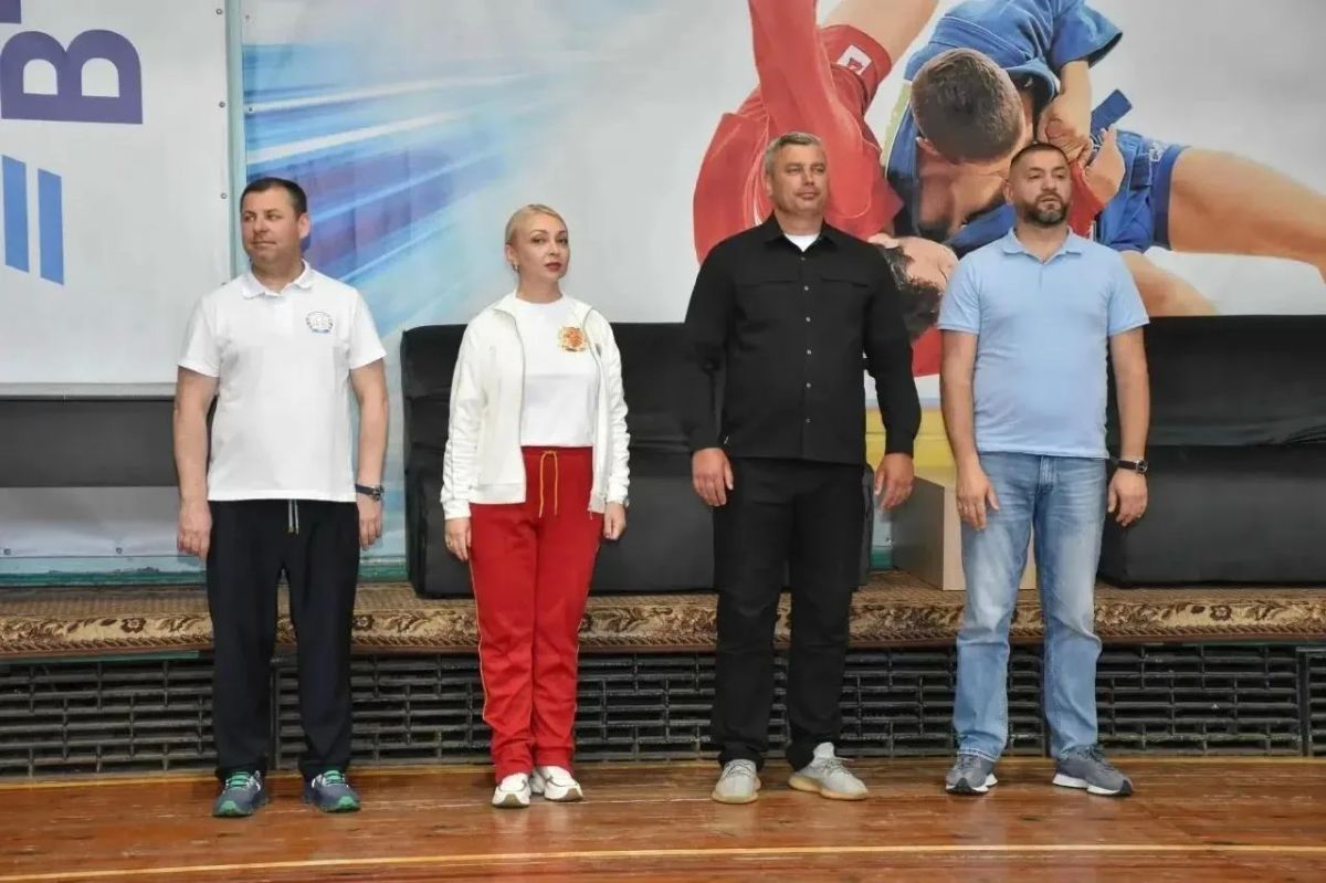 Врачи ЛНР сразились в первой Медицинской спартакиаде Врачи ЛНР сразились в первой Медицинской спартакиаде