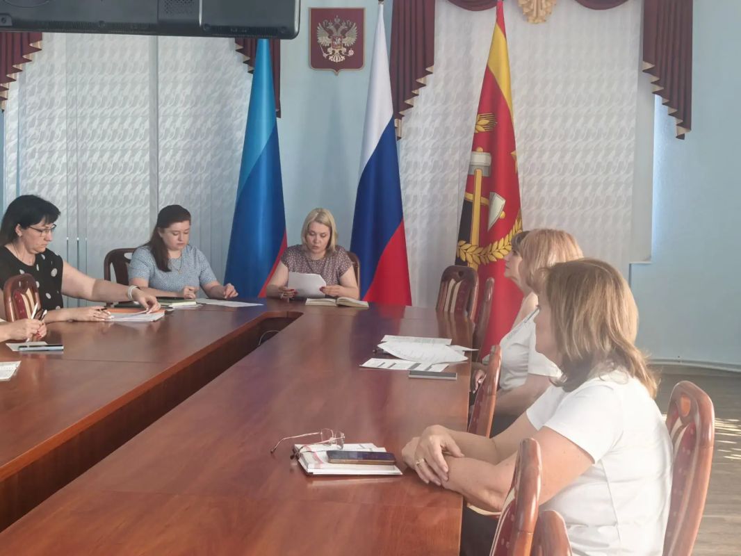 Сегодня под председательством Первого заместителя Главы Администрации Краснодонского муниципального округа Анны Гончаровой при участии представителей Межрайонной инспекции Федеральной налоговой службы № 8 по Луганской... Сегодня под председательством Первого заместителя Главы Администрации Краснодонского муниципального округа Анны Гончаровой при участии представителей Межрайонной инспекции Федеральной налоговой службы № 8 по Луганской...