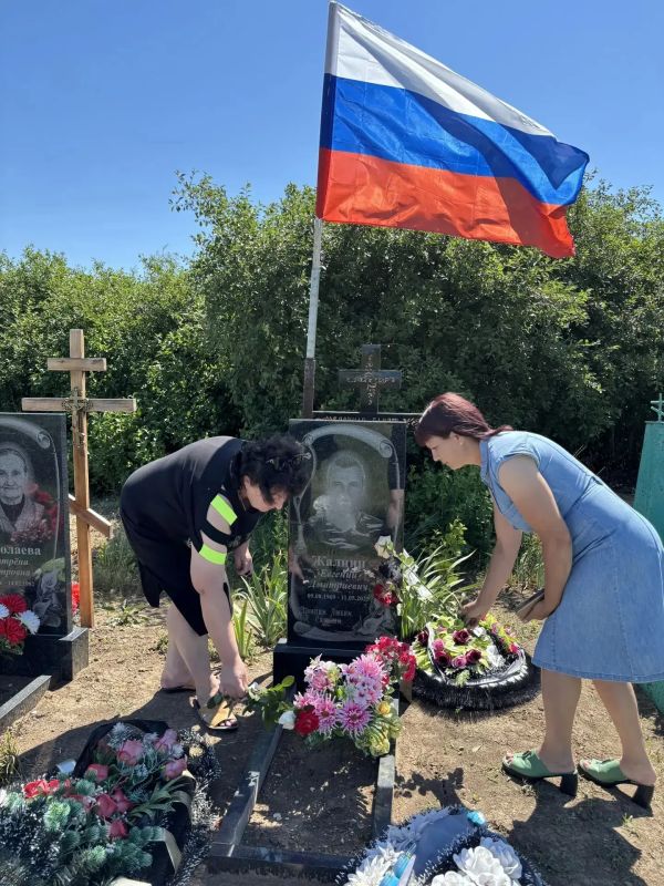 Сегодня, в День ветеранов боевых действий, на территории Великочерниговского отдела жизнеобеспечения в с. Червоный Жовтень, сотрудники отдела, СДК и библиотеки тепло поздравили ветерана Слабунова Валерия Артемовича Сегодня, в День ветеранов боевых действий, на территории Великочерниговского отдела жизнеобеспечения в с. Червоный Жовтень, сотрудники отдела, СДК и библиотеки тепло поздравили ветерана Слабунова Валерия Артемовича