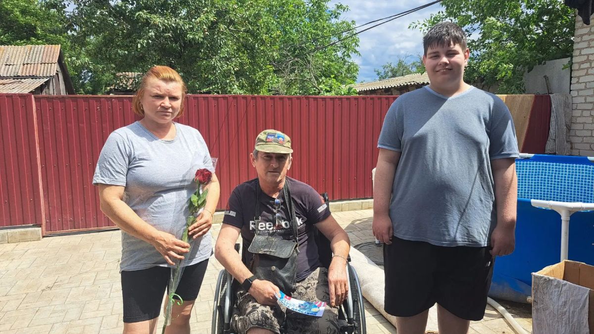 В Славяносербком округе провели цикл мероприятий, посвященных Дню ветерана боевых действий В Славяносербком округе провели цикл мероприятий, посвященных Дню ветерана боевых действий