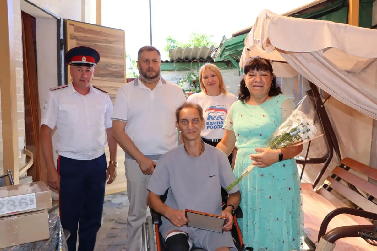 Глава Лутугинского округа встретился с ветеранами боевых действий в памятный день Глава Лутугинского округа встретился с ветеранами боевых действий в памятный день