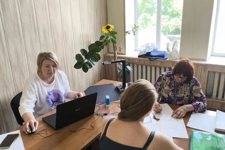 Роскадастр на связи: луганские специалисты провели выездной приём для жителей Червонопартизанска Роскадастр на связи: луганские специалисты провели выездной приём для жителей Червонопартизанска