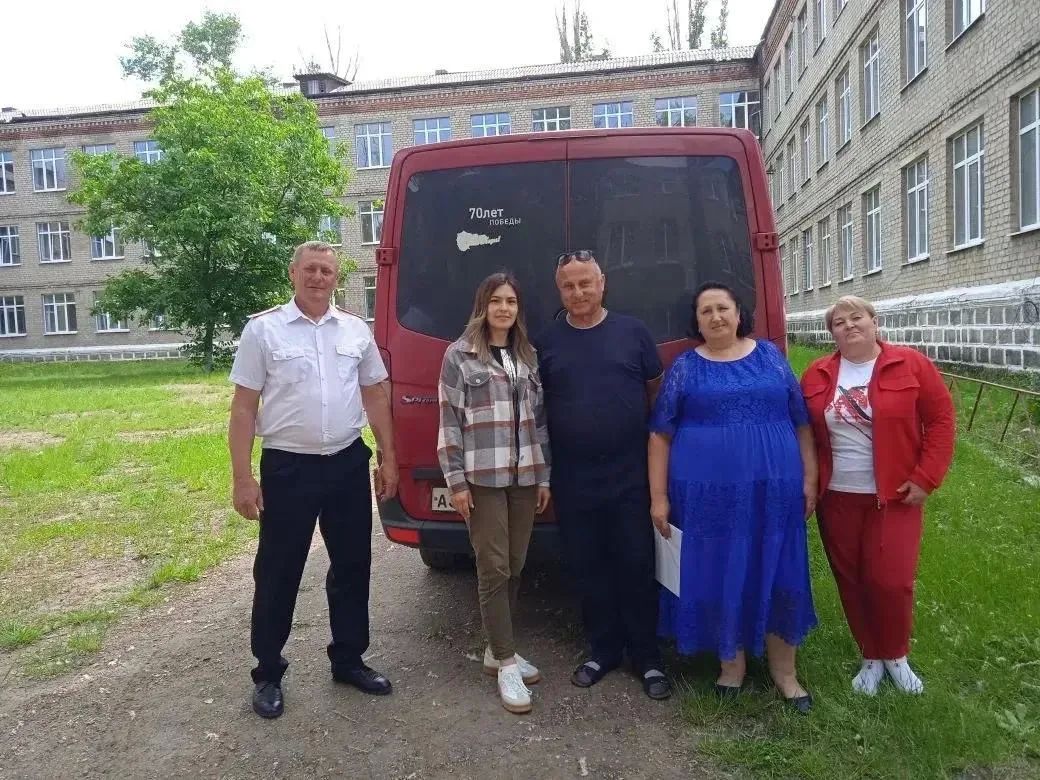 Волонтеры из Кореновского района доставили гуманитарный груз в Краснодонский учебно-воспитательный комплекс «Забота» Волонтеры из Кореновского района доставили гуманитарный груз в Краснодонский учебно-воспитательный комплекс «Забота»