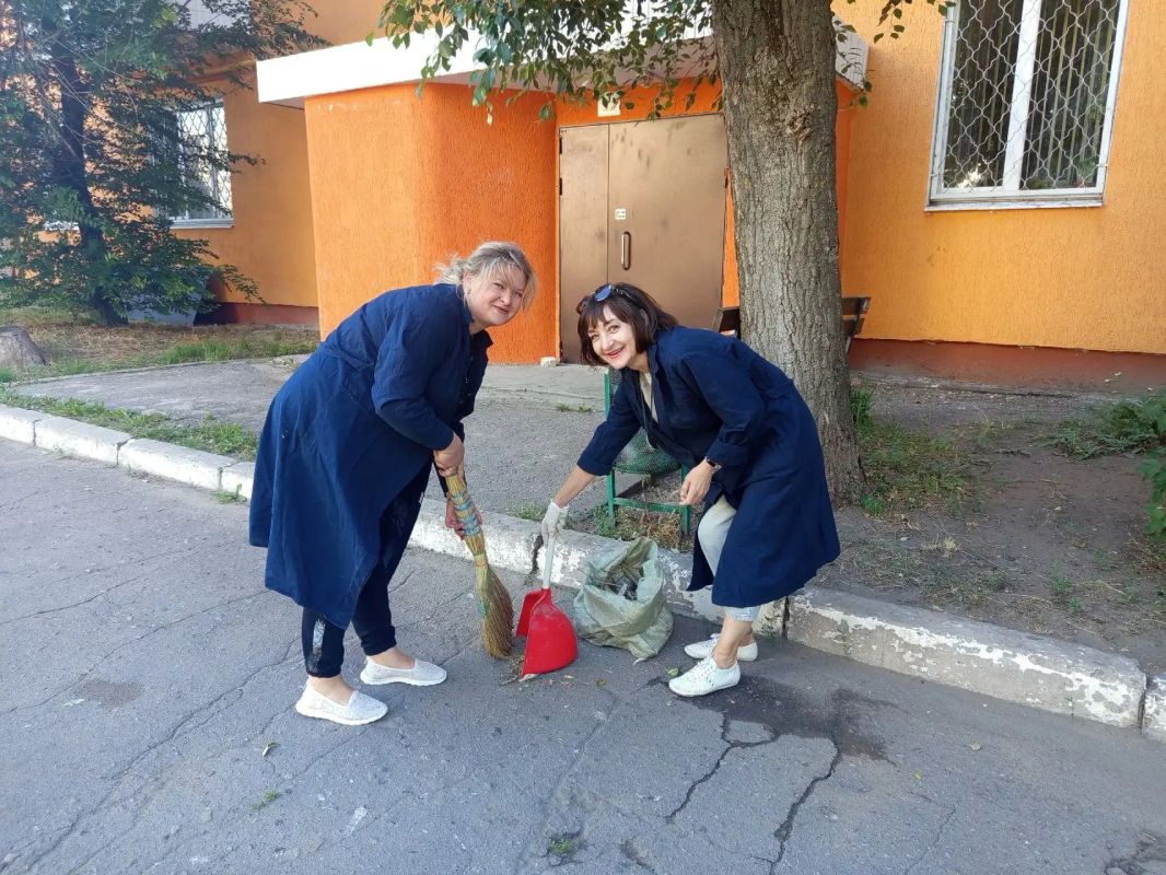 В Северодонецке состоялся общегородской субботник В Северодонецке состоялся общегородской субботник